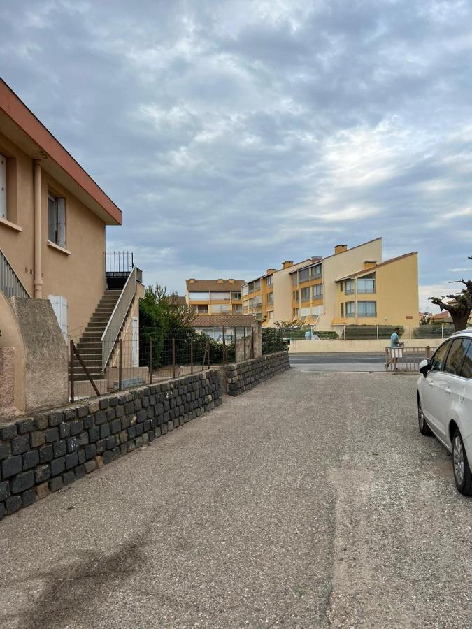 Magnifique Appartement Au Bord De L'Eau Valras-Plage Exterior photo